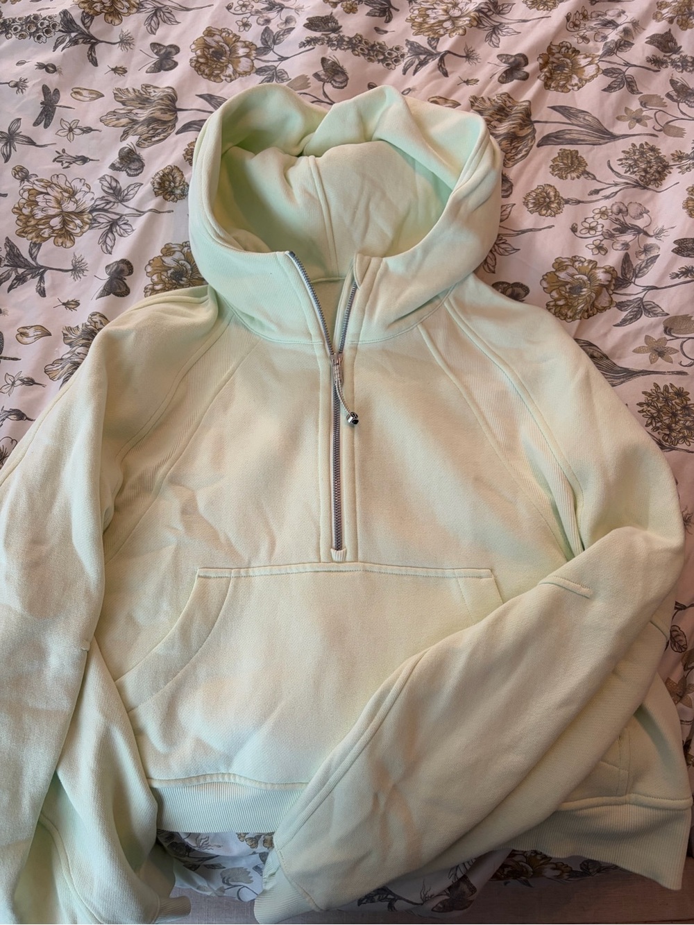 Lululemon Women's Lightweight Half-Zip Hoodie Sweater in Pale Mint